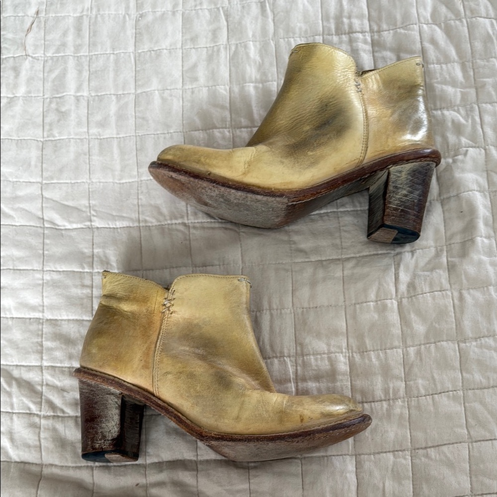 Bed Stu Light Yellow/Tan Ankle Boots